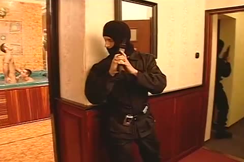 fine Italian guys Share Passionate Sex Session in fine Tub