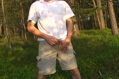 I Love To Masturbate_Jerking In The Woods_BQ