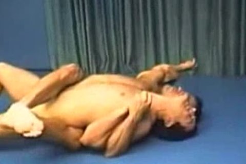 Hunter Scott Vs. Gio Rodudeo