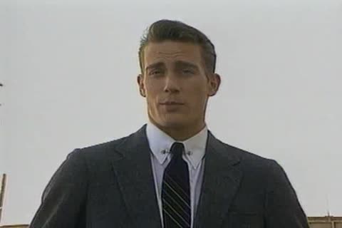 College Dormfellas help Each Other