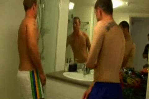 australian surfer slams his friend's arse