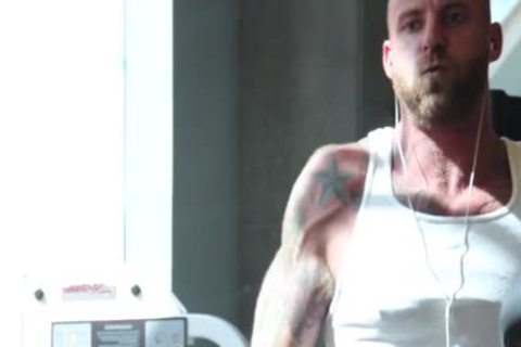 Two Ripped homosexual males suck And nail Til orgasm