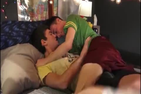 pretty Gamer boyz Play With Each Others Joysticks raw