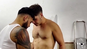 Viktor Rom bonks  Gym boy Eloy Lopez