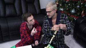 Family Dick: Waiting for Santa: Stepson Gets rimmed